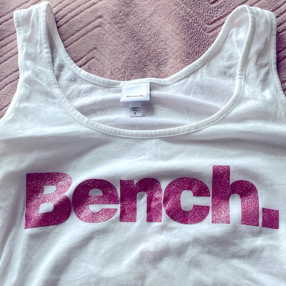 Bench small tank top, bench lettering in glittter pink - Picture 2 of 3